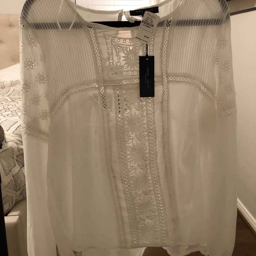 NWT Long sleeved sheer romantic top